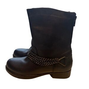NIB Vintage Foundry Leather “Zoey” Boots w Chains 6